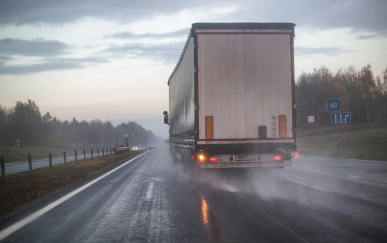 Truck & Tractor Trailer Crashes